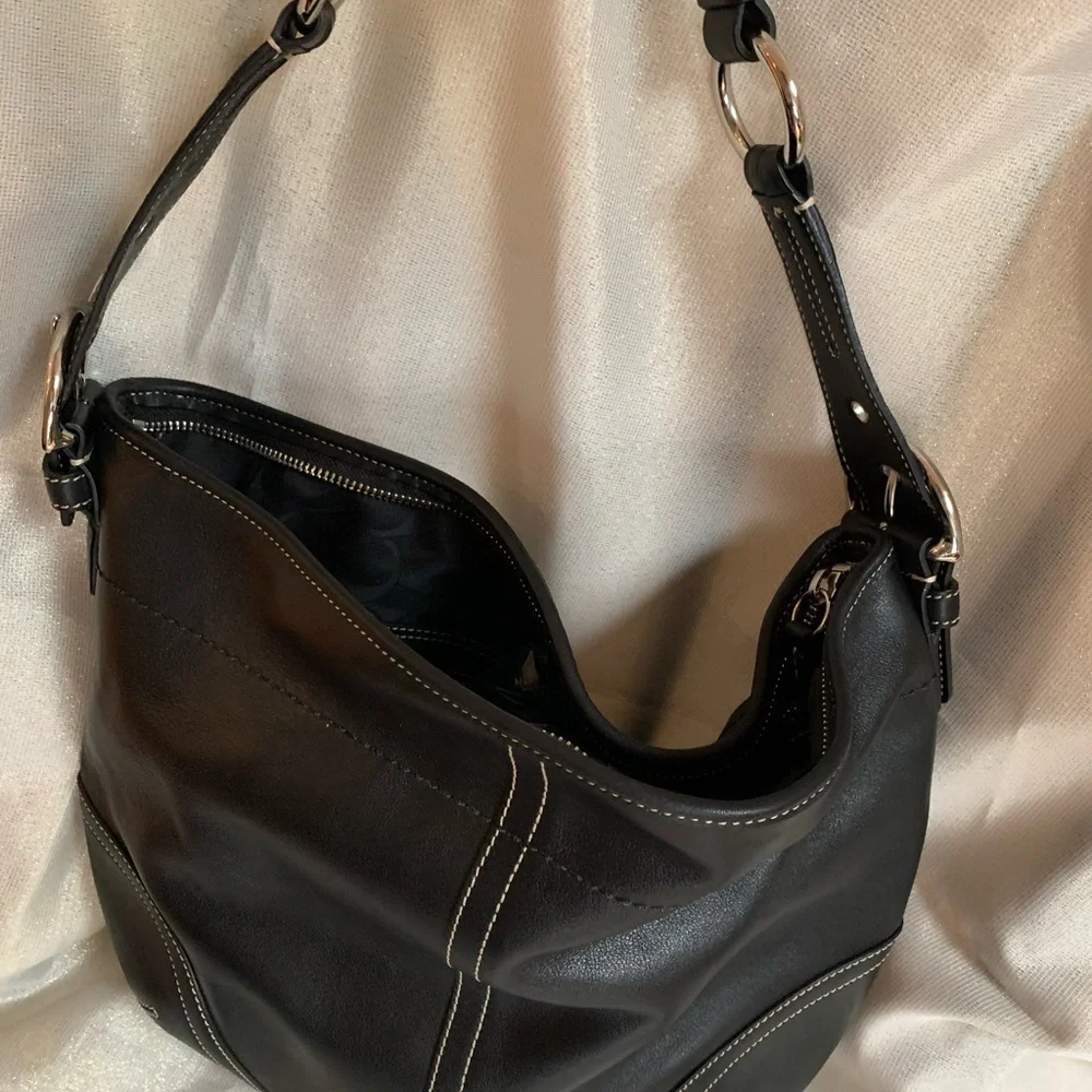 Coach NWOT Black Leather Women's SoHo Shoulder Bag - Picture 4 of 6